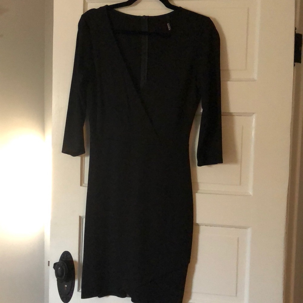 LULU’s deep v neck little black dress- never worn!